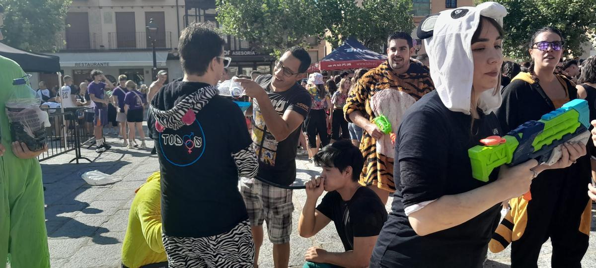 La concentración de peñas y la mojada dan inicio a las Fiestas de San Agutín en Toro La concentración de peñas y la mojada dan inicio a las Fiestas de San Agutín en Toro
