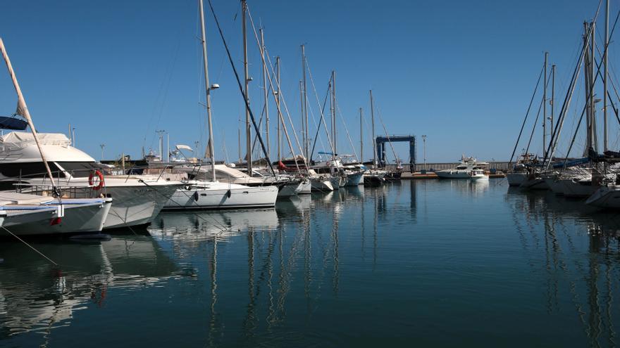 La Junta adjudica por 1,7 millones la mejora de los pantalanes del puerto deportivo de Caleta de Vélez