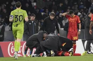 Angustia en Nápoles: Lameck Banda se desploma en pleno partido y es evacuado en ambulancia