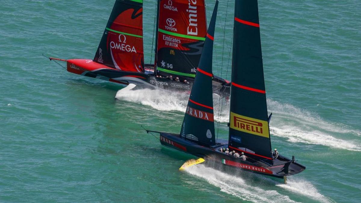 Team New Zealand y Luna Rossa, los dos finalistas.