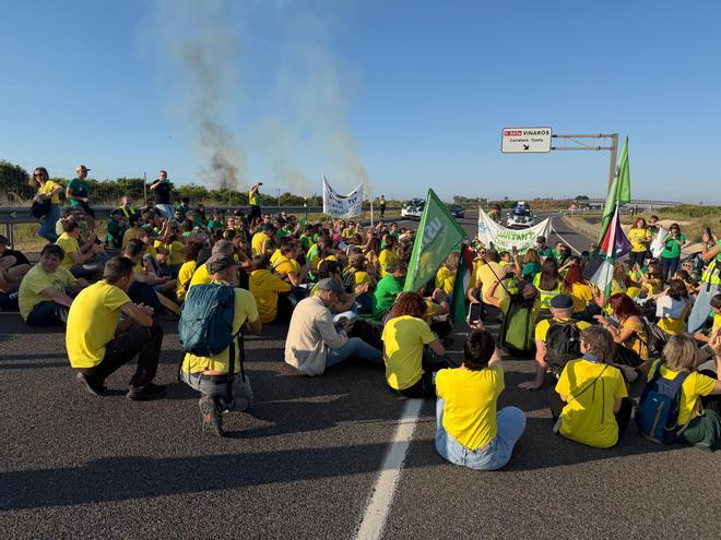 Huelga de profesores, en directo: última hora de la convocatoria, cortes en carreteras y servicios mínimos