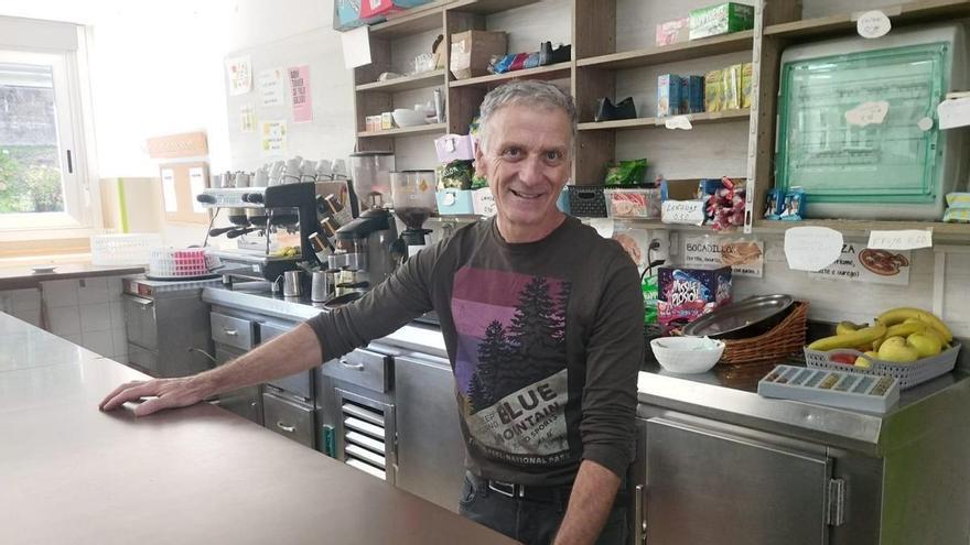 El IES que se quedó sin cafetería: «Sin poder vender bollería o refrescos, las cuentas no salen»