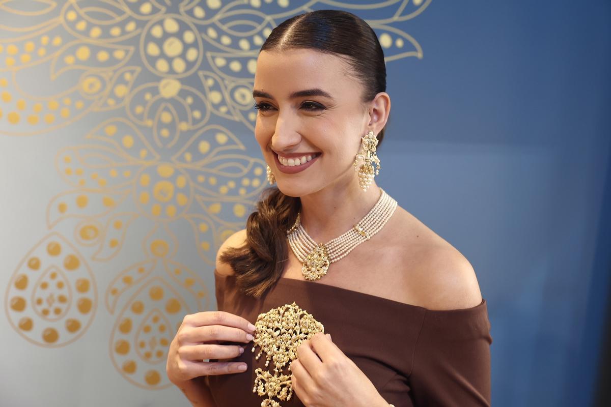 Carmen Prades, con el aderezo oficial