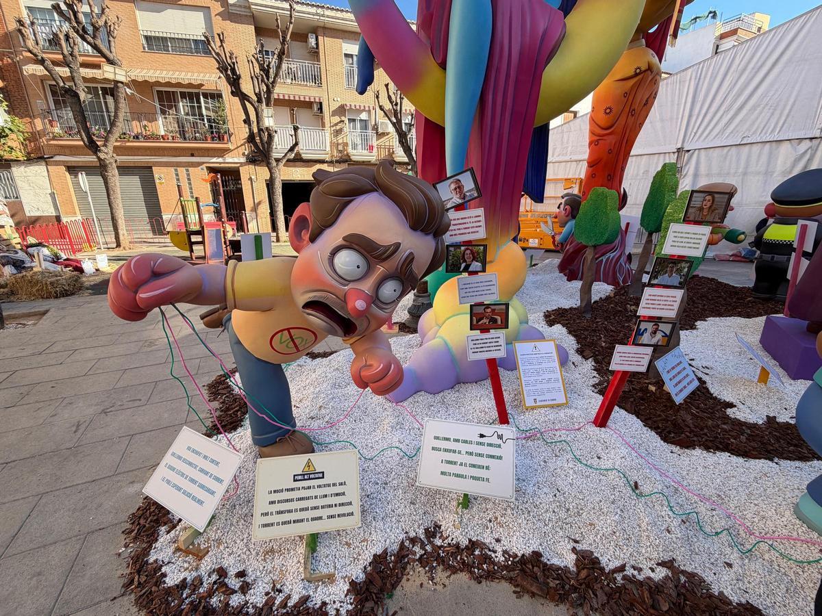 El ninot que representa a Guillermo Alonso del real en la falla Plaça de Sant Roc.