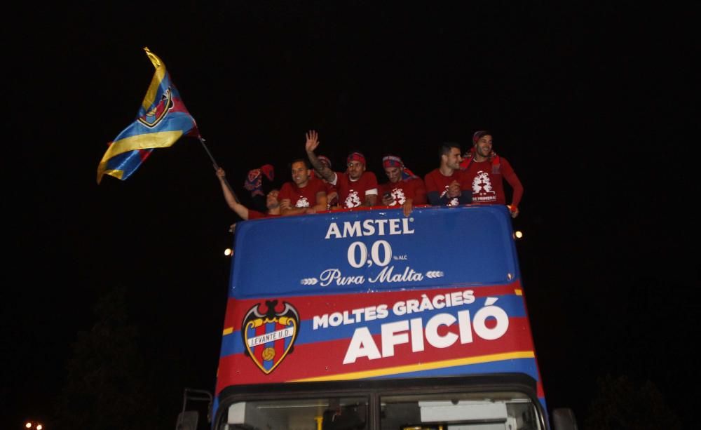 Así celebra el ascenso la afición del Levante UD