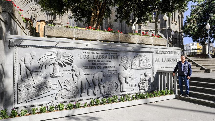 Monumento a los labrantes en Arucas