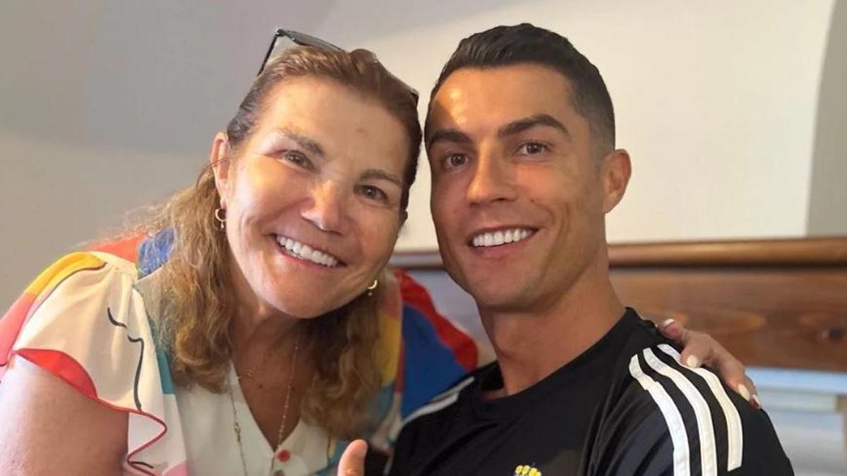 Cristiano Ronaldo con su madre Dolores Aveiro