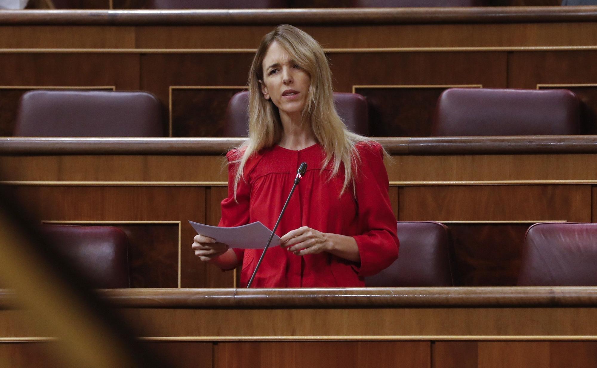 Cayetana Álvarez de Toledo desde su escaño en el Congreso.