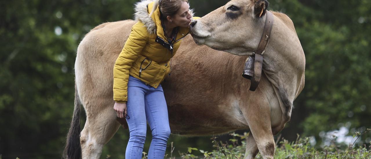 Lucía Velasco, ganadera e influencer rural: "Quiero que la gente vea el trabajo que hay detrás del filete que llega a su mesa"