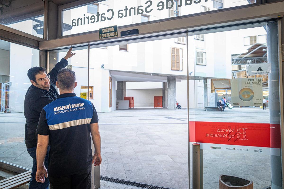 Los paradistas del mercado de Santa Caterina, al límite por un servicio de vigilancia deficiente