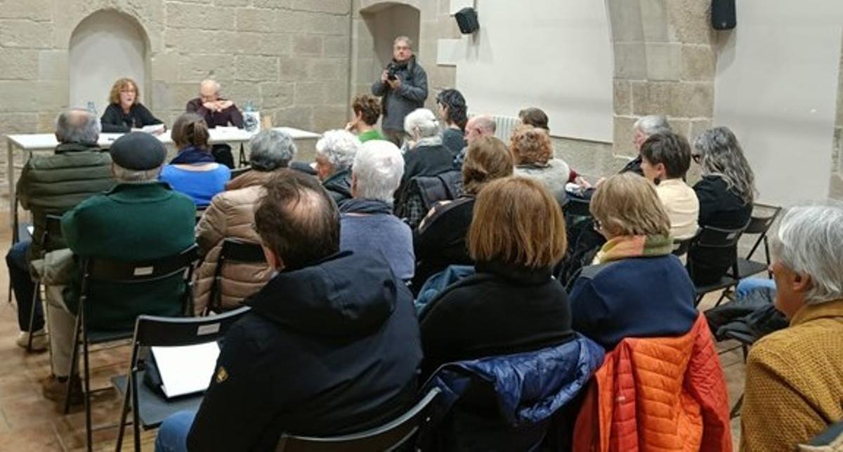 La presentació d'un recull de relats de gent gran a Solsona