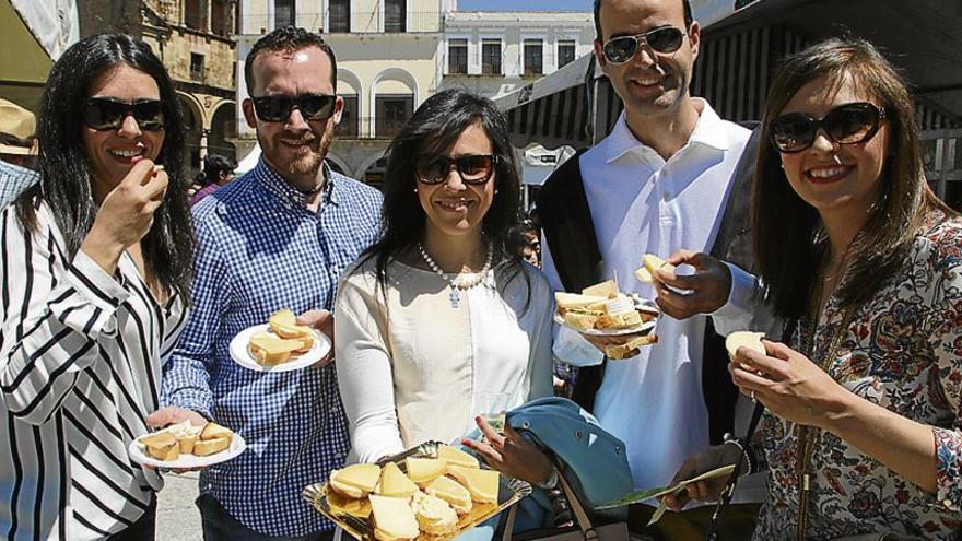 35.000 amantes del queso inundan Trujillo