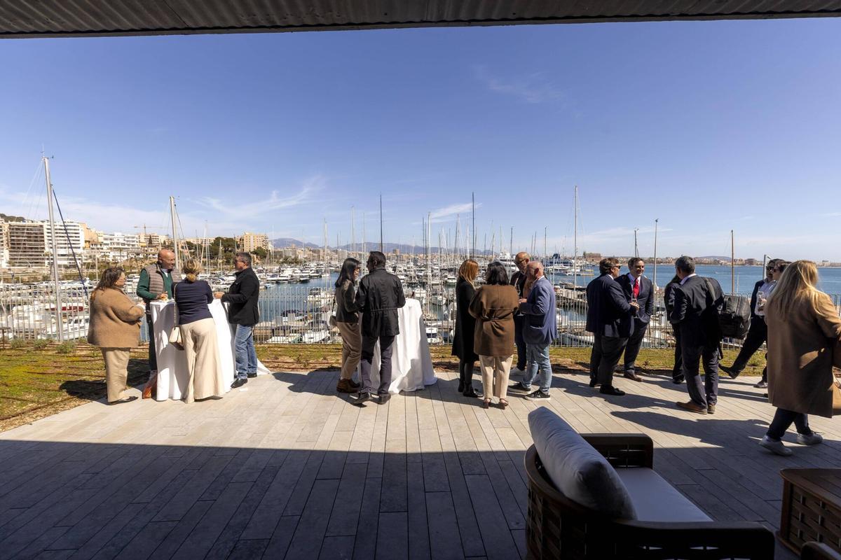 Inauguración del Club de Mar: cose el Passeig Marítim con el puerto y ofrece un nuevo balcón a Palma Inauguración del Club de Mar: cose el Passeig Marítim con el puerto y ofrece un nuevo balcón a Palma