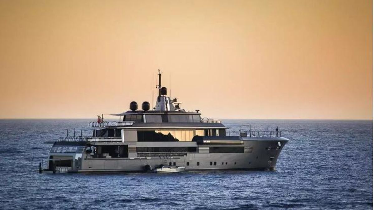 Imagen del yate de lujo Atlante