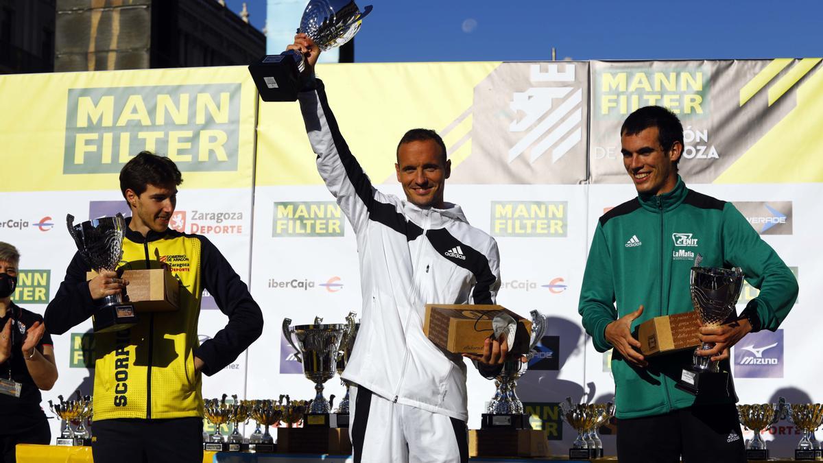 FOTOGALERÍA | Éxito rotundo en el regreso del Maratón de Zaragoza