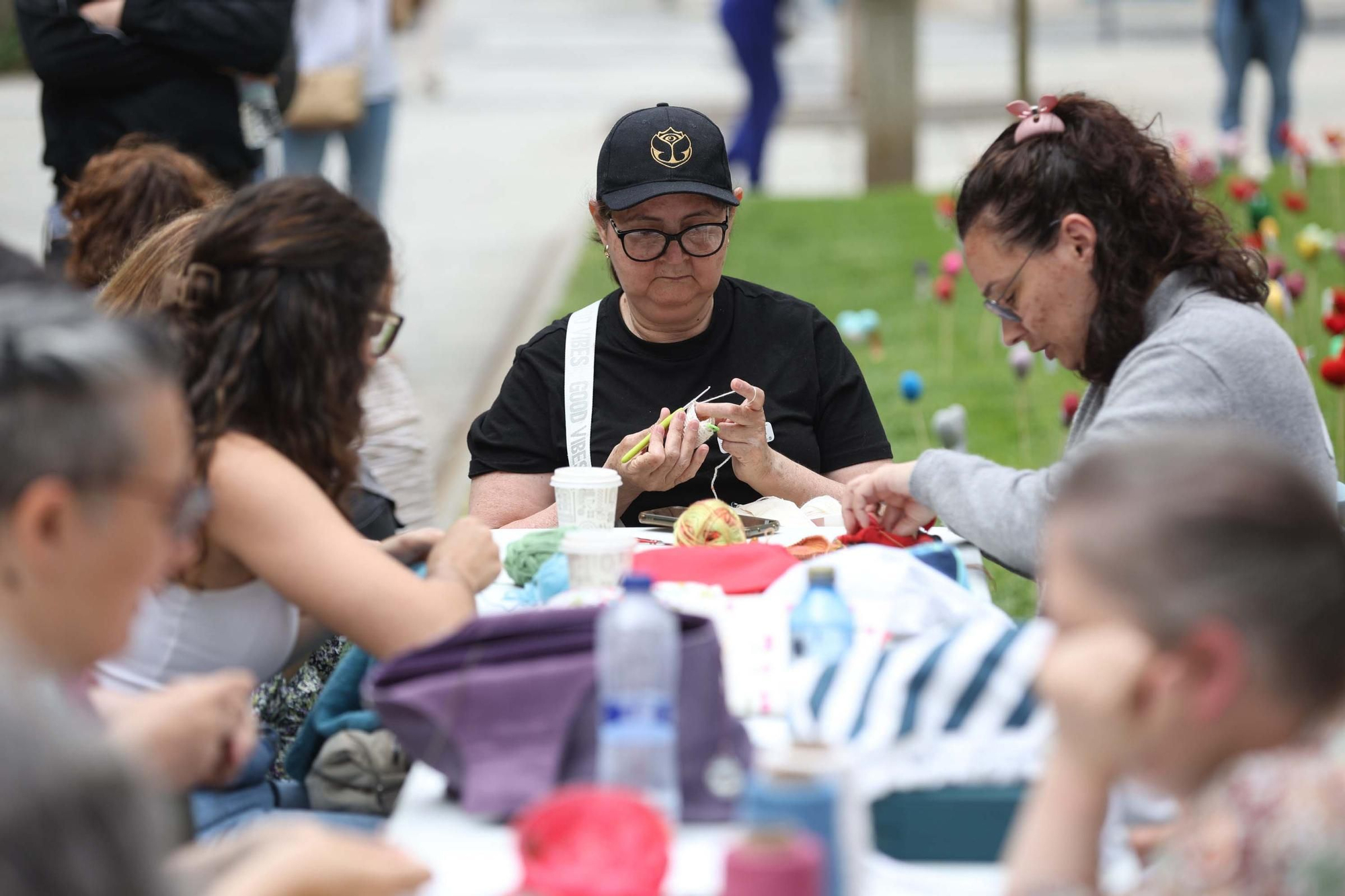 En A Coruña, tejer no es «cosa de abuelas»