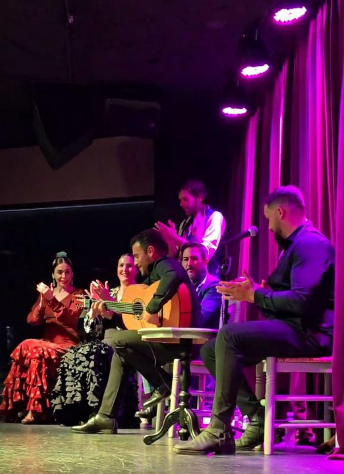 Artistas de toda España actúan en «El Mentidero».