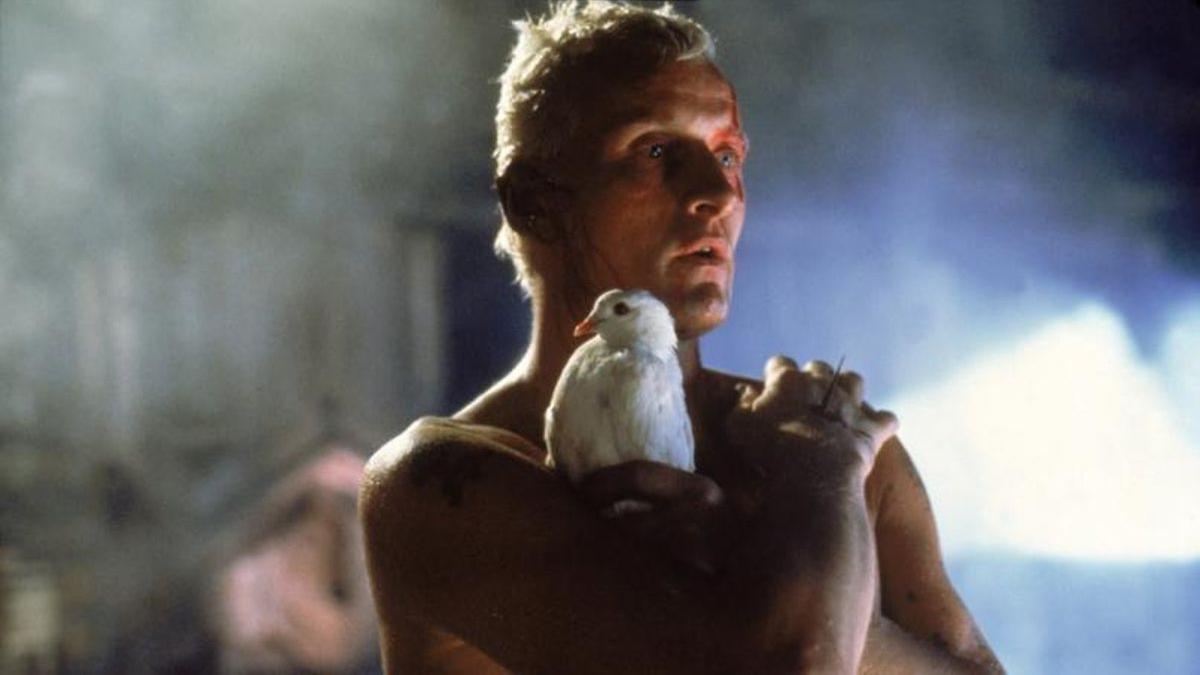 El actor Rutger Hauer interpretando a Roy Batty en 'Blade Runner'.