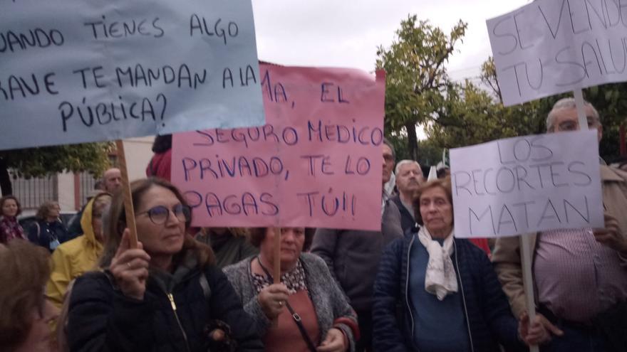 Más de mil personas exigen en Palma del Río una sanidad pública de calidad