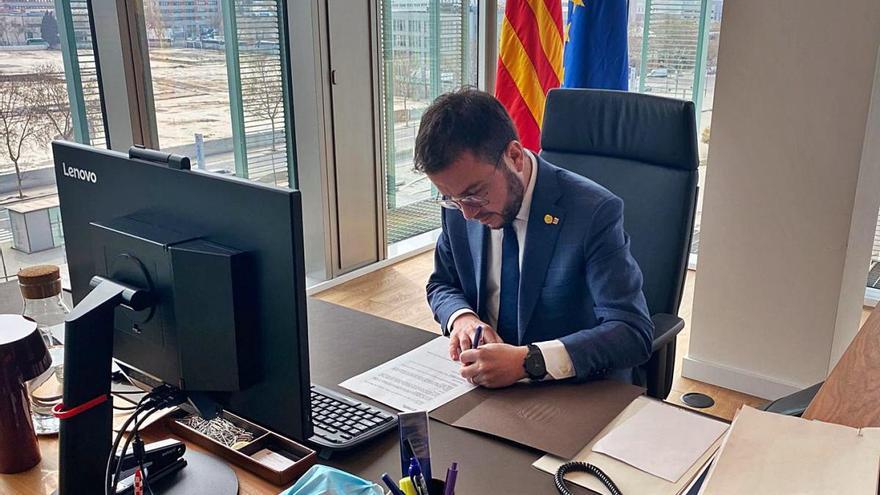 Aragonès signa el decret que fixa el 12 de març per a la constitució del Parlament.