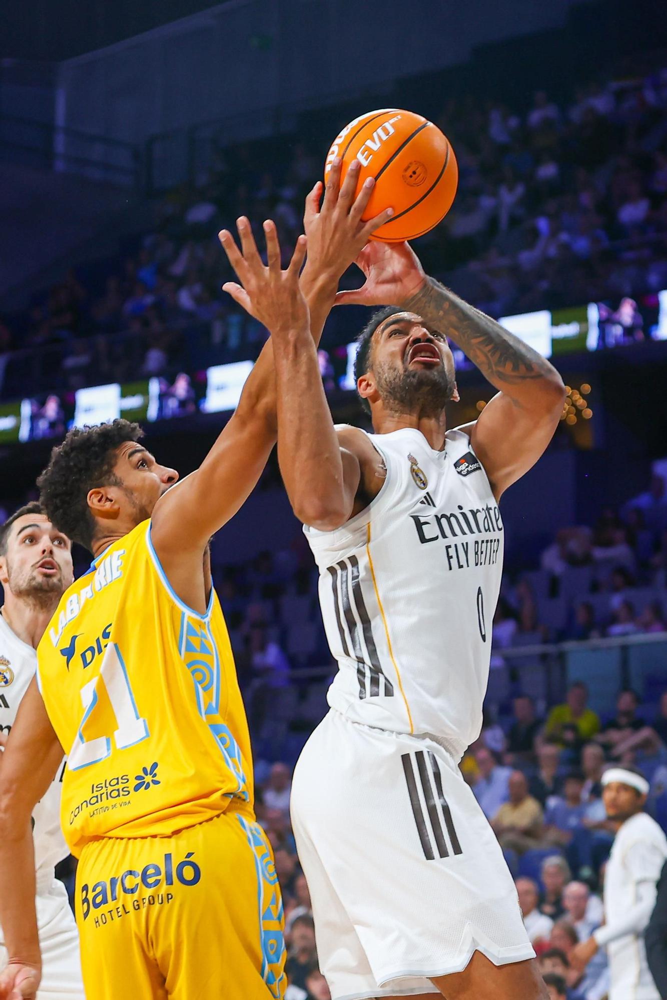 Galería del debut liguero del CB Gran Canaria ante el Real Madrid