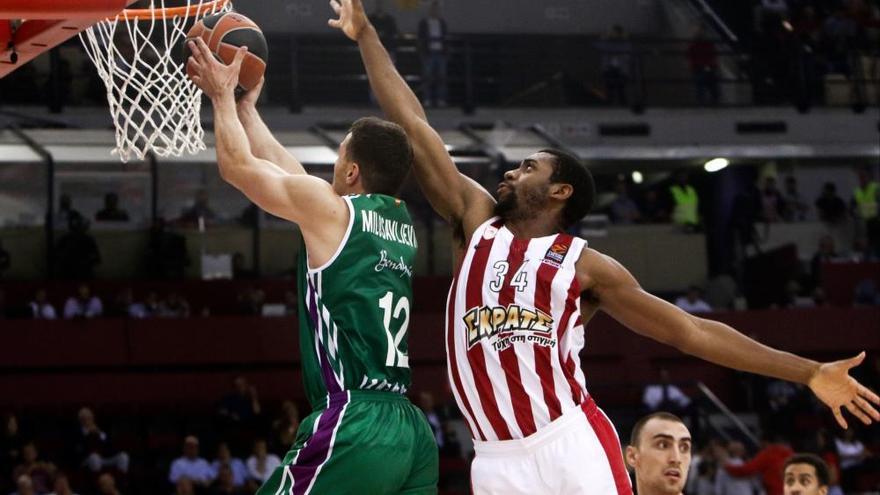 El Unicaja roza la machada en la pista del Olympiacos