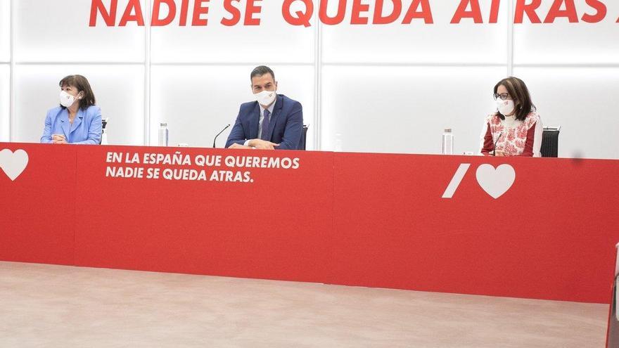 El PSOE exige a Torra elecciones ya y le saca de la mesa de diálogo