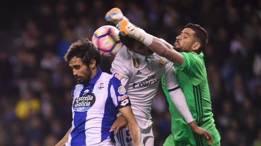 El Real Madrid vuela en Riazor sin la BBC