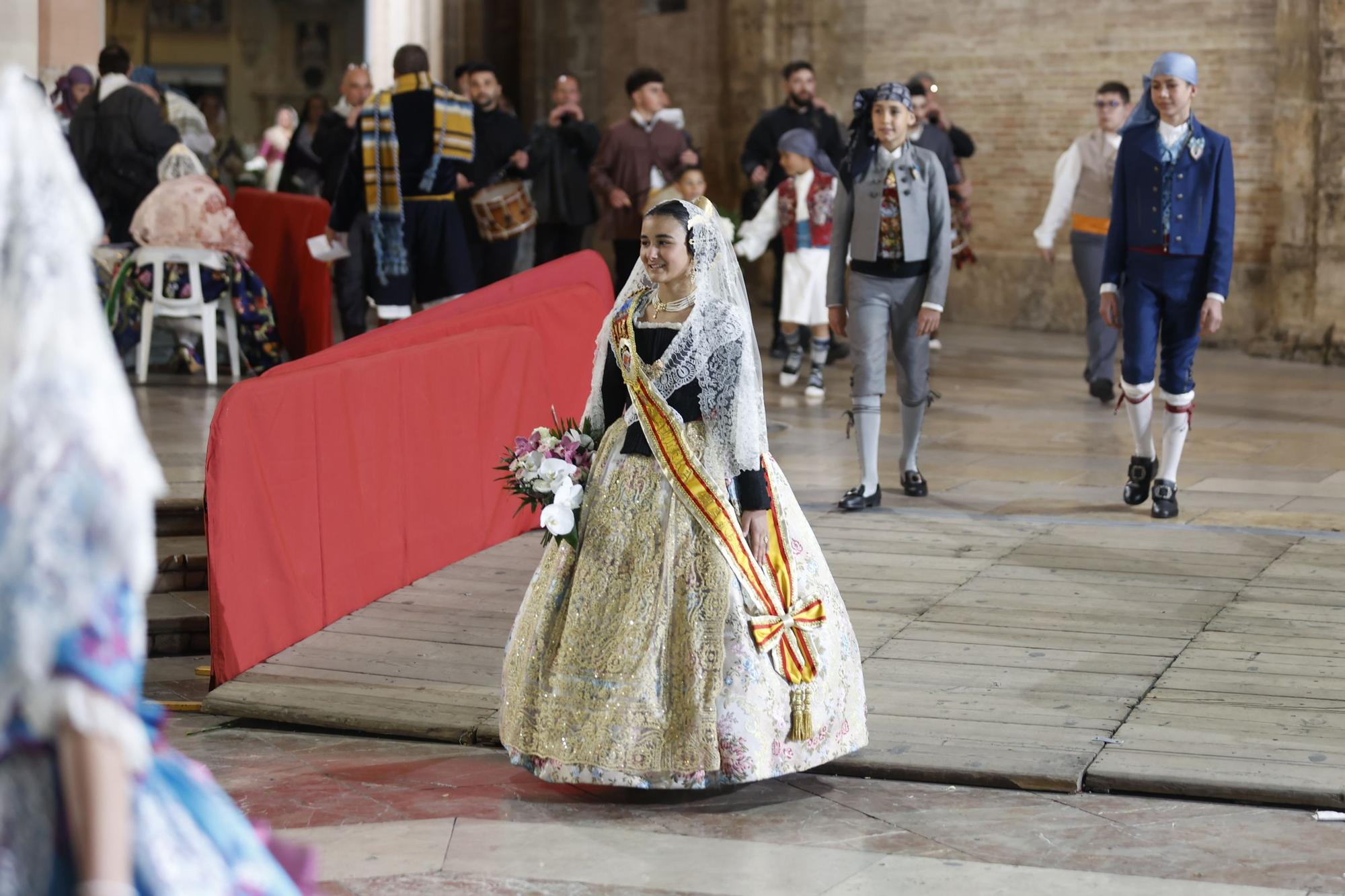 Ofrenda 2023 | Falleras Mayores e Infantiles de comisiones del 17 de Marzo (I)