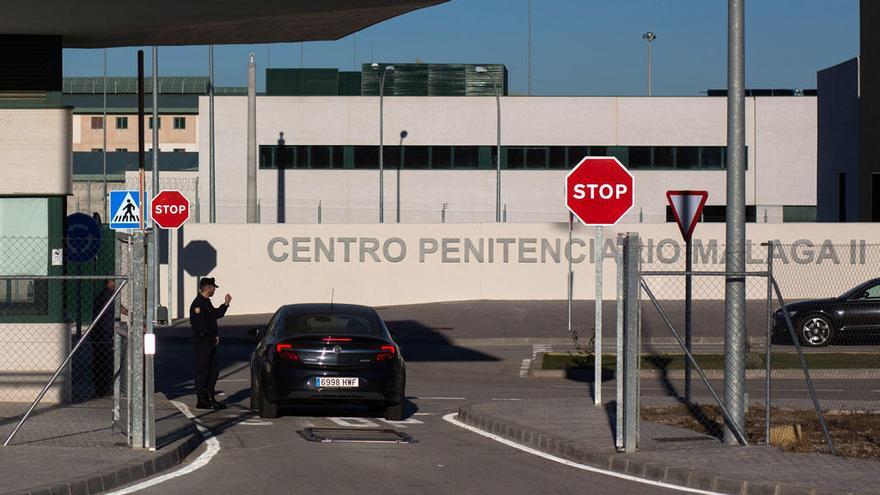 Acceso al Centro Penitenciario Málaga II.