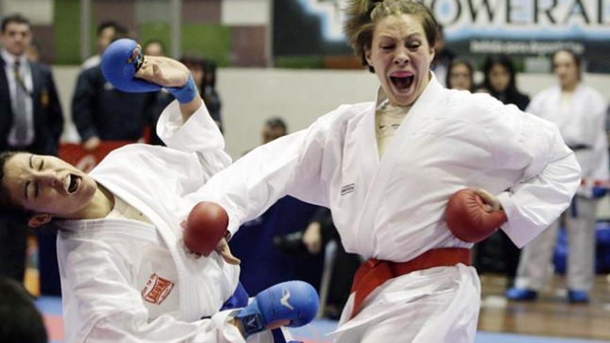 Irene Colomar (d), durante la final del Campeonato de España absoluto.