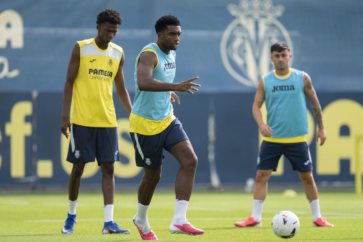 Logan Costa, central que se ha incorporado a la pretemporada del Villarreal tras vivir el Mundial 2026 con Cabo Verde.