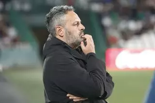 David Navarro, entrenador del Real Zaragoza: "Hemos perdido merecidamente, los que se jugaban la vida éramos nosotros"