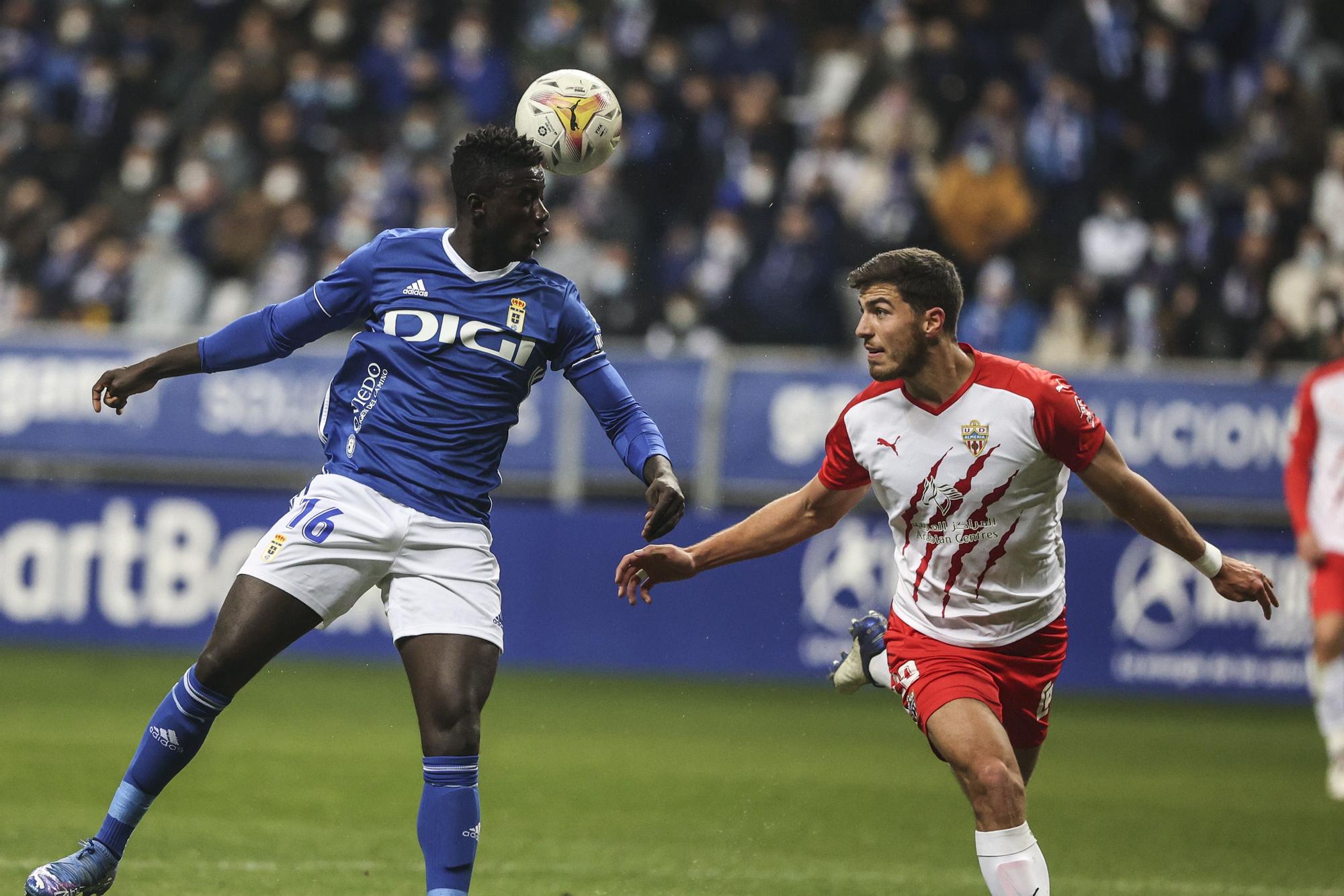 El Real Oviedo se impone al Almería