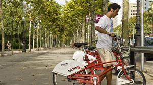 La segona tinenta d’alcalde, Sònia Recasens, comenta les possibilitats de reforma del servei que es planteja l’Ajuntament.