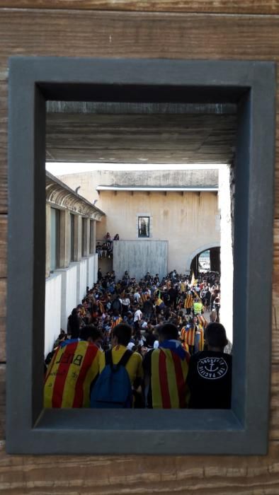 Manifestació d'estudiants contra la sentència del procés pels carrers de Girona