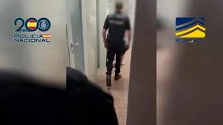 Golpe policial a una red que facilitaba la entrada de migrantes desde España a Canadá y Reino Unido (hay seis detenidos en Gijón)