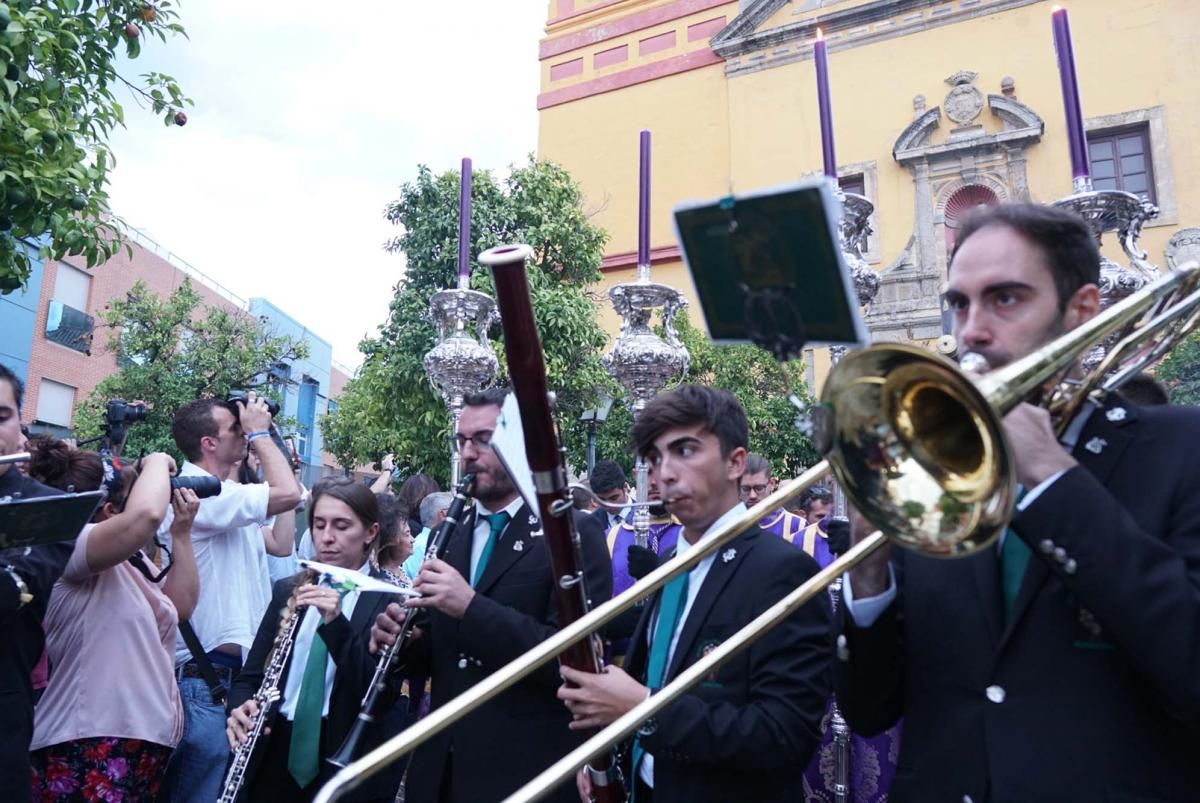 Los vía crucis de la Magna ya están en la calle