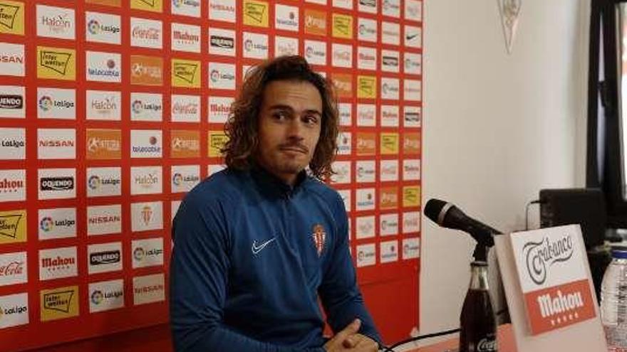 Pelayo Suárez, ayer, en la sala de prensa de Mareo.