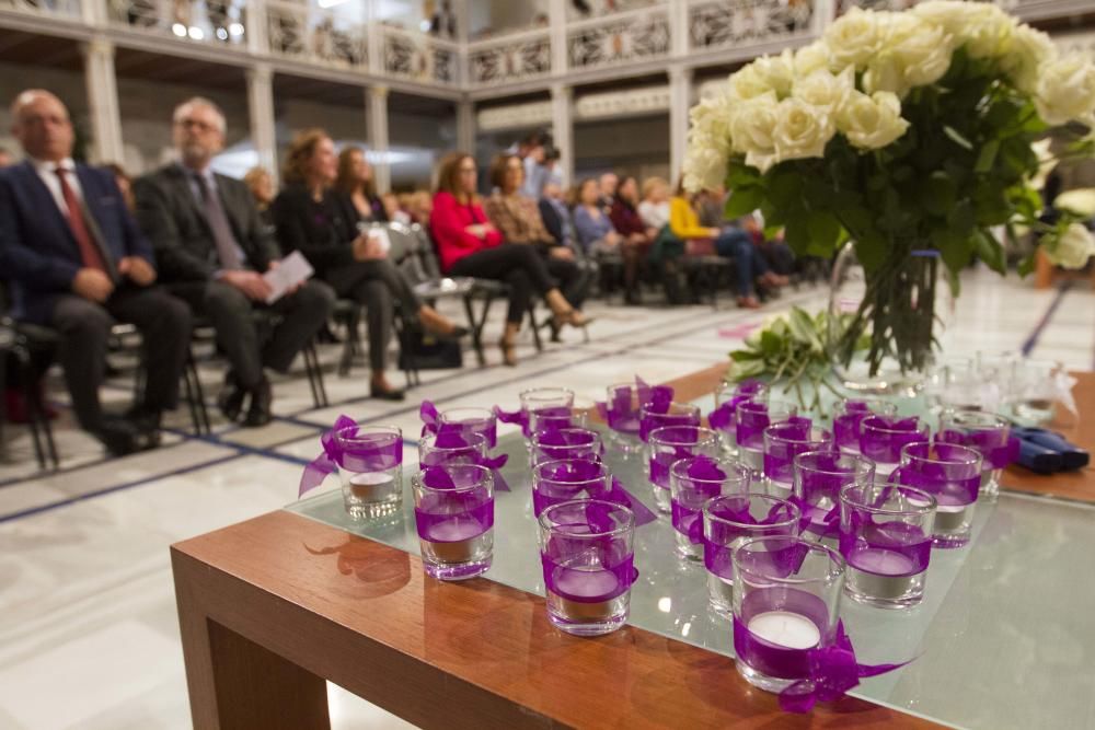 Homenaje a las víctimas de la violencia de género