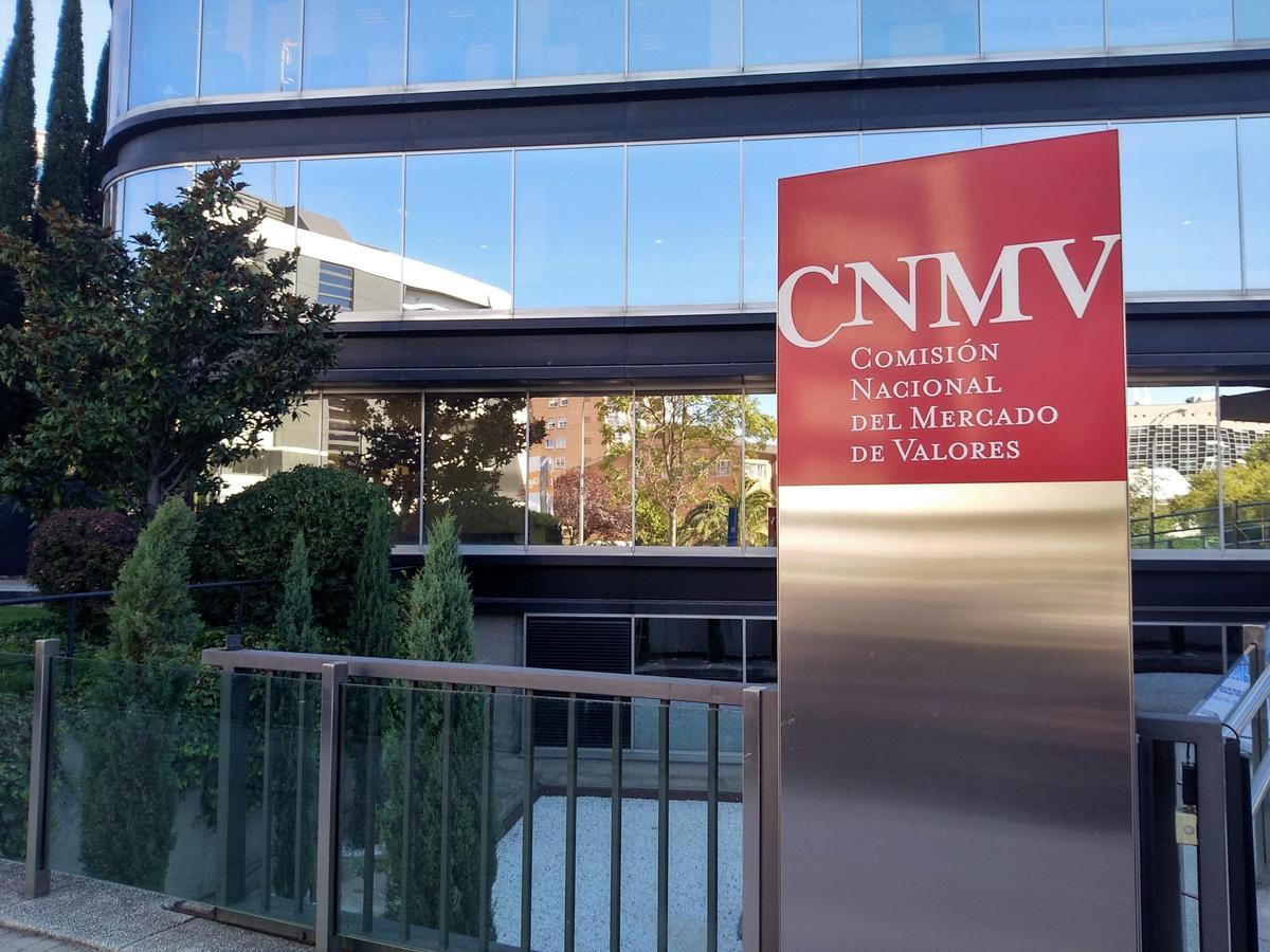 Imagen de archivo de la sede de la Comisión Nacional del Mercado de Valores (CNMV) en Madrid.