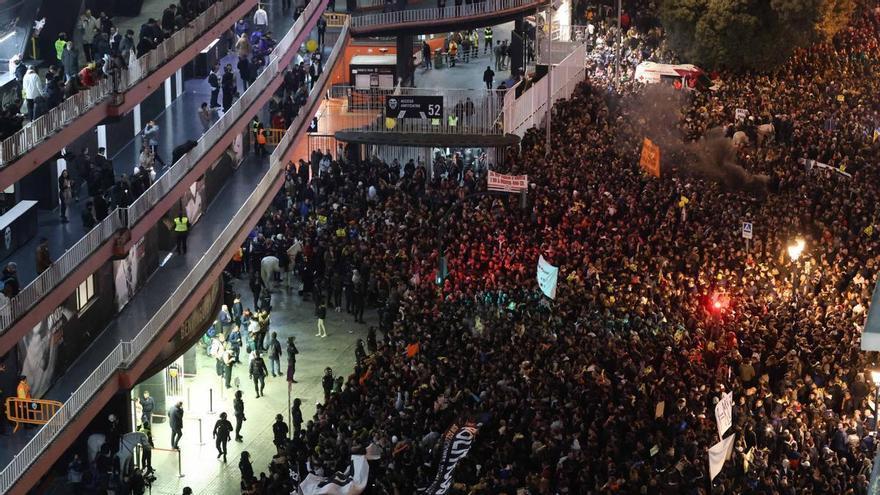 Sanciones y multas a 11 aficionados por los hechos acontecidos en el Valencia-Athletic