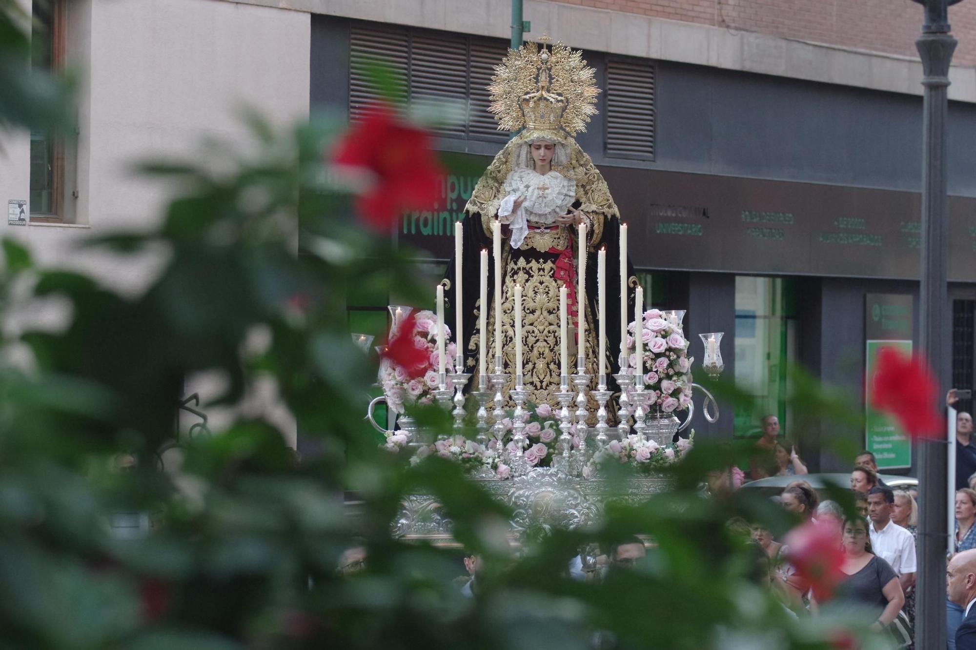 La procesión de la Virgen del Gran Poder, en imágenes