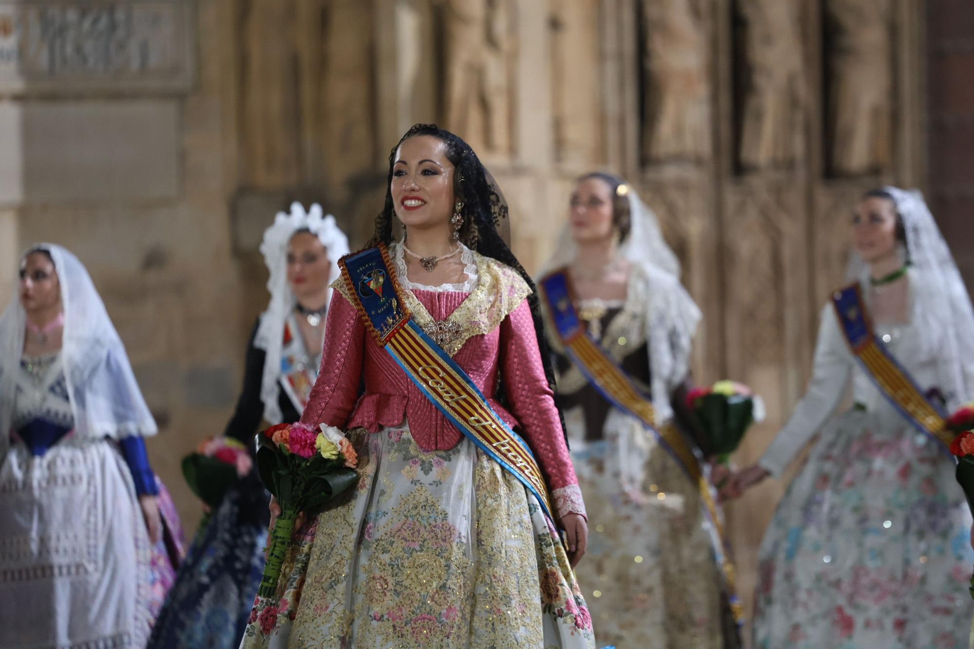 Búscate en el primer día de la Ofrenda en la calle San Vicente entre las 23 y las 24 horas