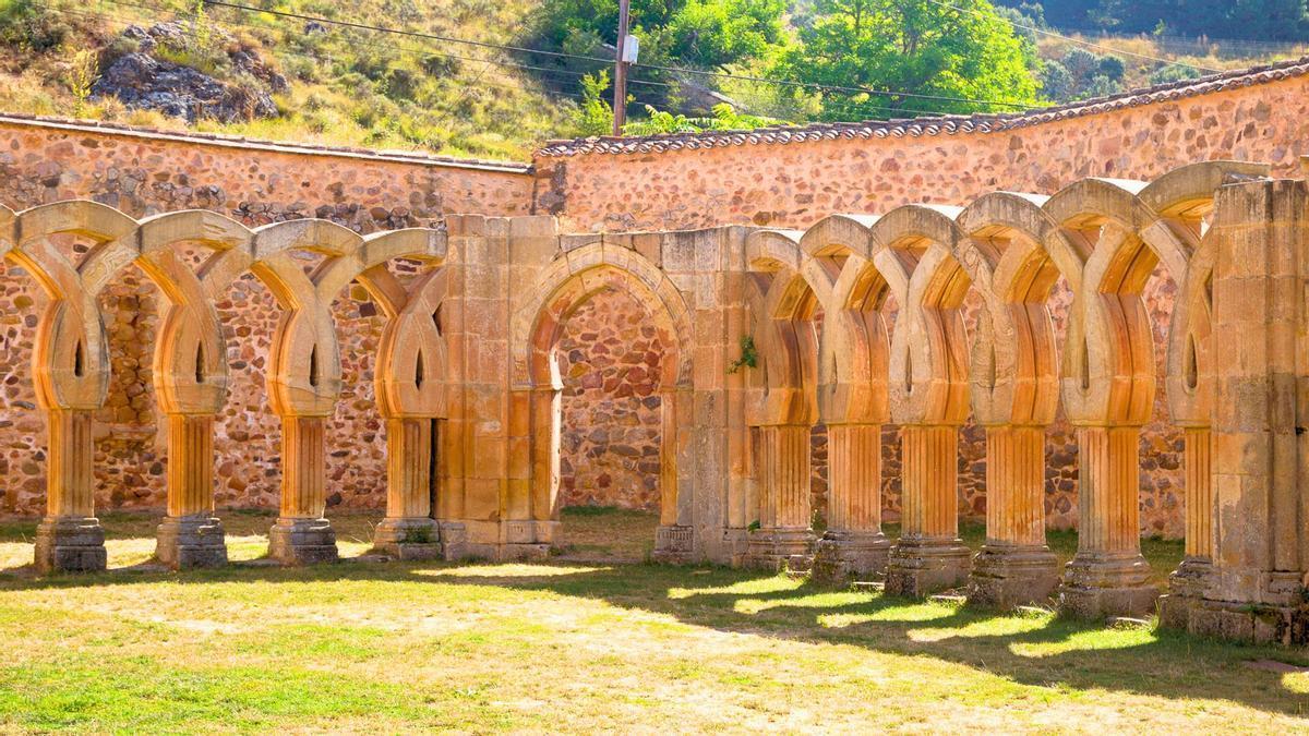 Soria esconde algunos de los monumentos románicos más impresionantes de castilla.