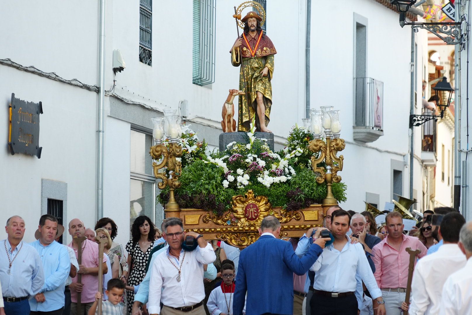 San Roque y alfombras de sal en Dos Torres