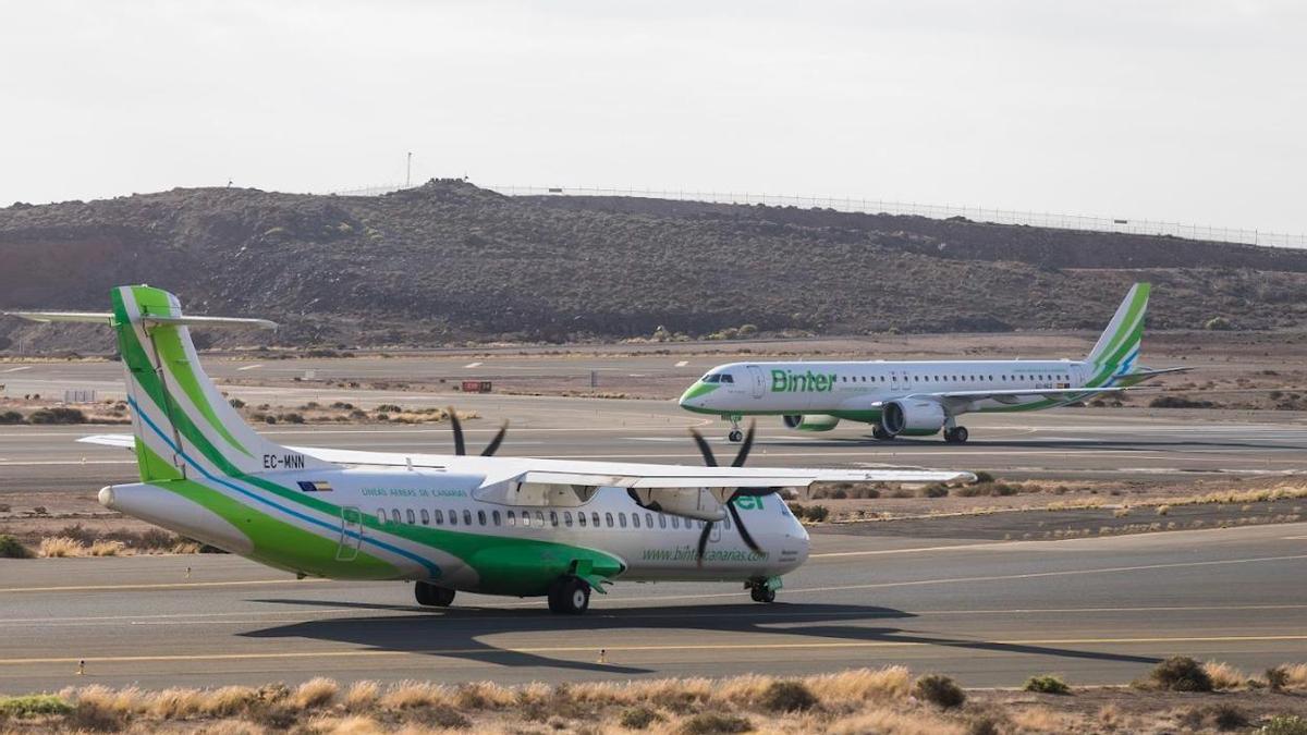 Aviones de Binter en el aeropuerto