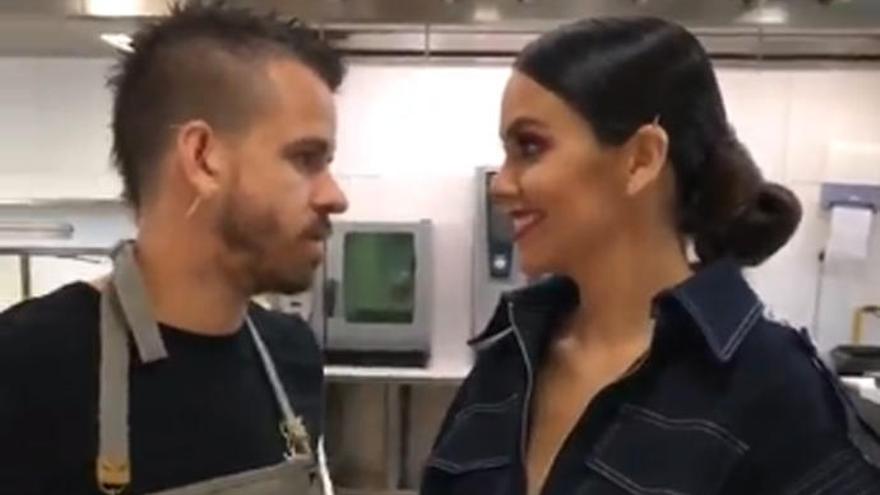 Cristina Pedroche y Dabiz Muñoz, en la cocina.