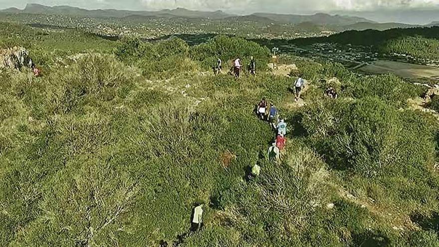 Una de las rutas &#039;serverines&#039; con el Parc Natural de Llevant de fondo.