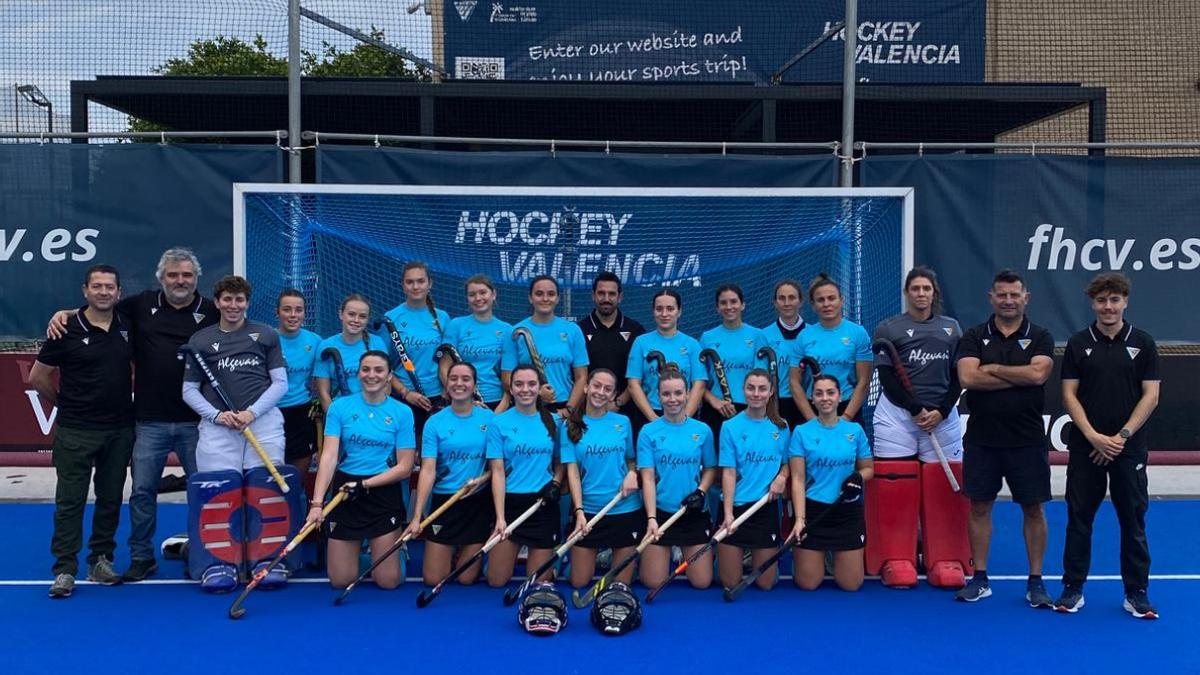 El CD Giner de los Ríos femenino se quedó con el derbi valenciano ante el CH Xaloc (4-5) y clasificó, por primera vez en su historia, a la Fase Final por el ascenso a la Liga Iberdrola.